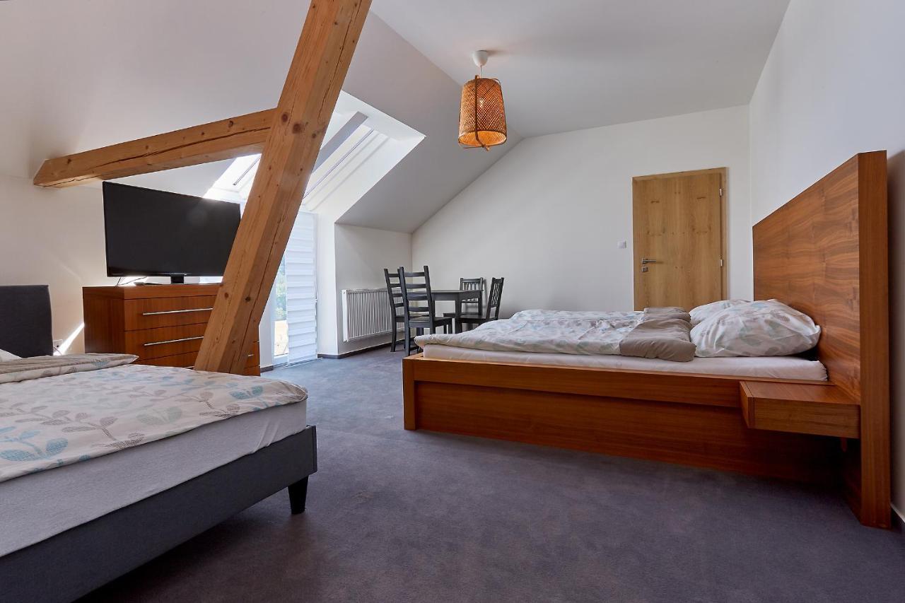 Bilichov Hotel ภายนอก รูปภาพ
