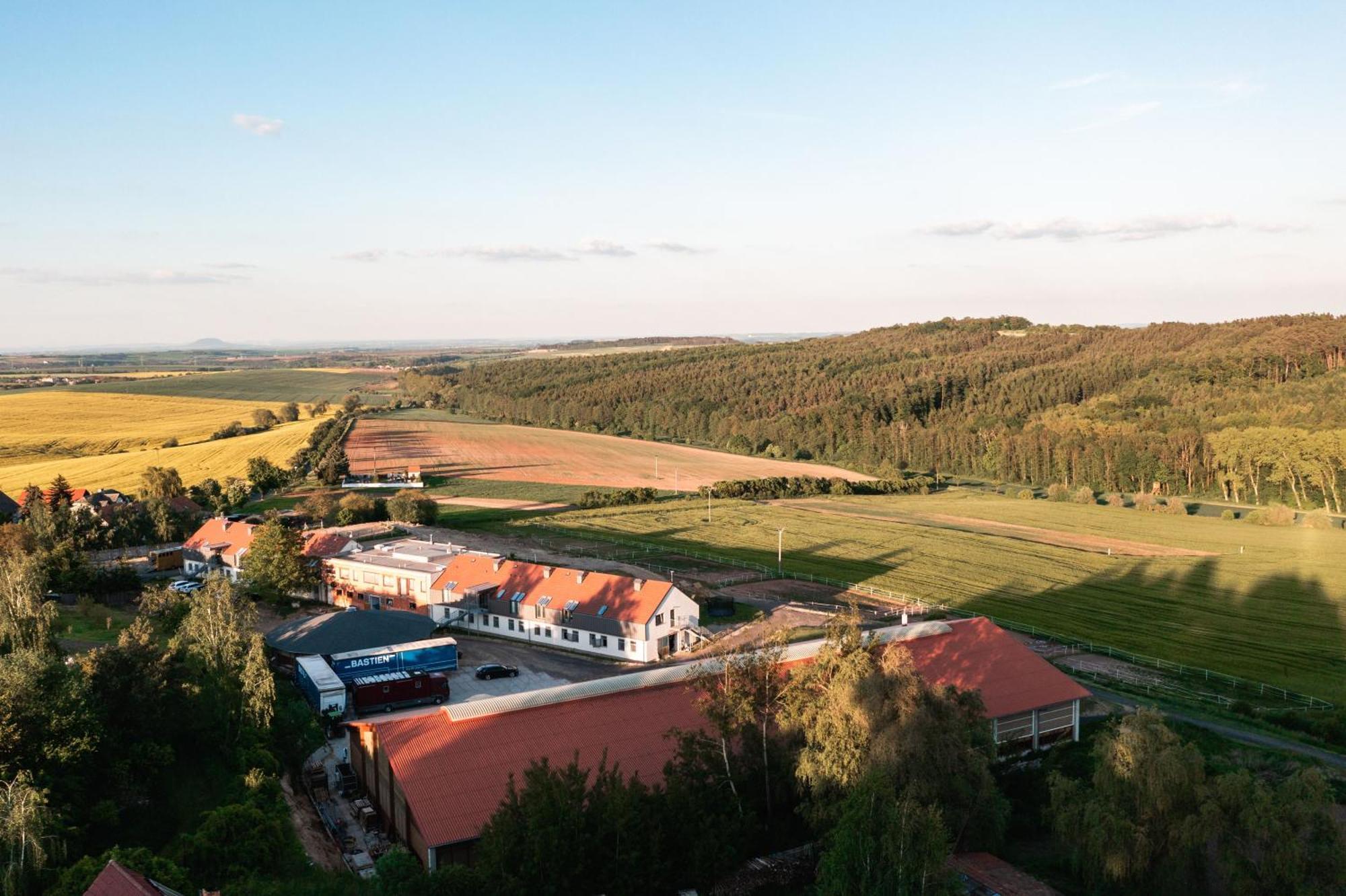 Bilichov Hotel ภายนอก รูปภาพ