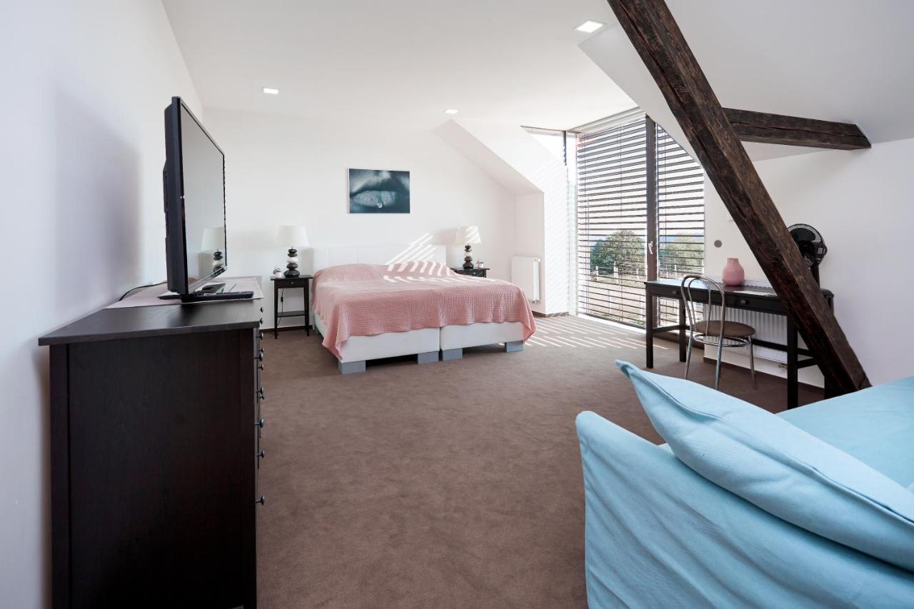 Bilichov Hotel ภายนอก รูปภาพ